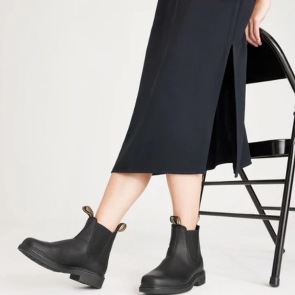 Blundstone Women’s #063 Black Chelsea Boots - Picture 7 of 9